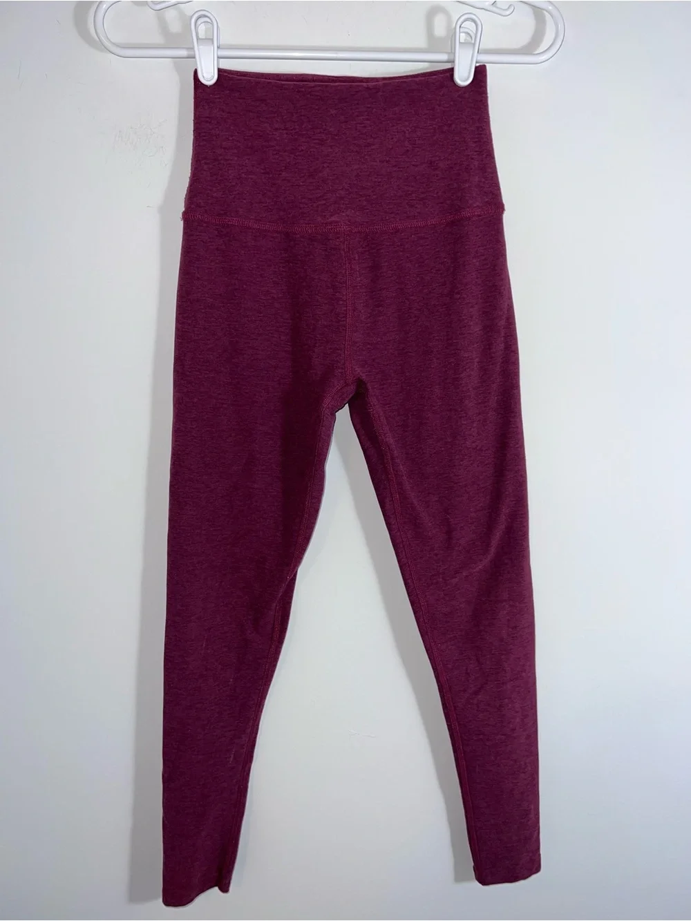 Beyond Yoga Caught In The Midi Legging High-Leggings - Burgundy red color small - Picture 3 of 16